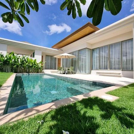 Casa Azure 8 - Brand New Villa With Private Pool And Gym With 24-7 Security - Just 15 Min To Bangtao Beach & Boat Avenue Phuket Exterior photo