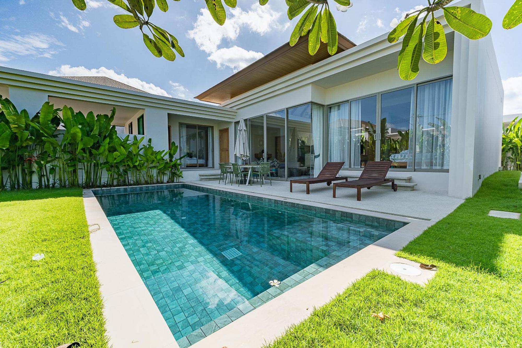 Casa Azure 8 - Brand New Villa With Private Pool And Gym With 24-7 Security - Just 15 Min To Bangtao Beach & Boat Avenue Phuket Exterior photo